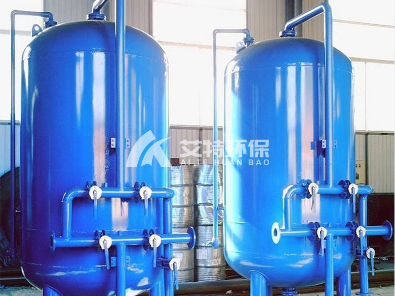 夹套水过滤器的工作原理是什么？